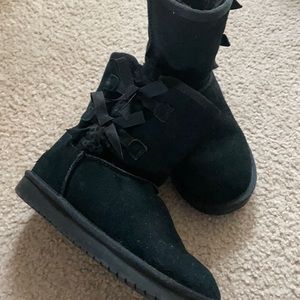 Kids cozy boots #UGG